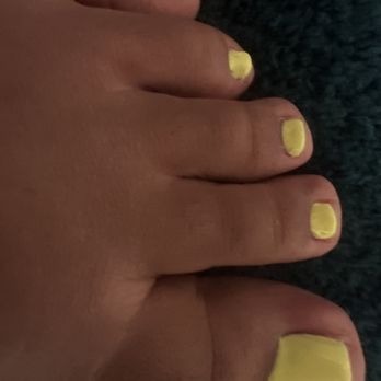 Bellagio Nails & Spa - i literally could've did them myself. - Hair Stylists Near Me - Slidell, Louisiana