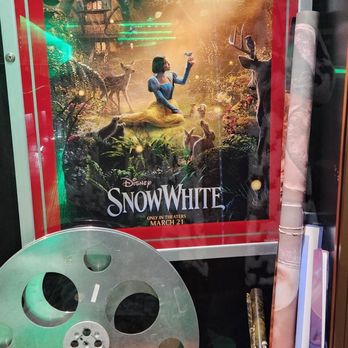 Look Dine-In Cinemas - Monrovia - Cinema Near Me - Monrovia, California Look Dine-In Cinemas - Monrovia - Cinema Near Me - Monrovia, California