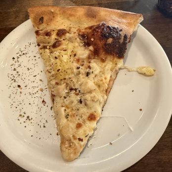 BV's Bourbon & Ale House - Hawaiian bbq pizza - Wine Bars Near Me - Kapaa, Hawaii