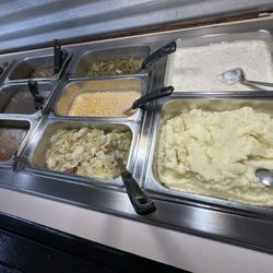 Hilltop Cafe - Buffet