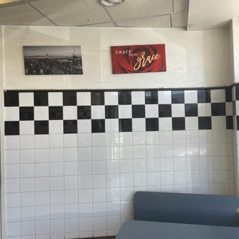 Douggy Fresh Pizza - Inside.... - Pizza Near Me - Fresno, California