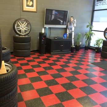 Nur Benz - Waiting area - Auto Repair Near Me - Hawthorne, California Nur Benz - Waiting area - Auto Repair Near Me - Hawthorne, California