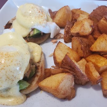 The Bryant Corner Cafe & Bakery - Eggs Benedict salmon - Bakeries Near Me - Seattle, Washington