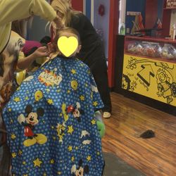 Kuts 4 Kids - Haircut time!