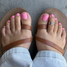 Maybe I'm too picky but my toes aren't even and the polish doesn't go all the way to my cuticle which maybe you can't see in the picture.
