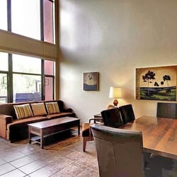 realTopia Vacation Rentals - Condo with Loft