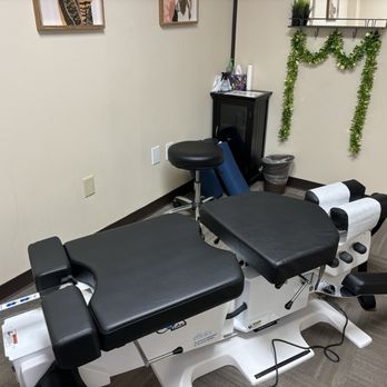 Fonke Chiropractic And Decompression Center - Chiropractors Near Me - Cary, North Carolina
