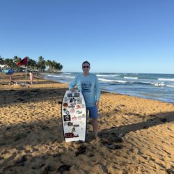 La Pared Beach - Good beach to shred some waves