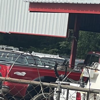 PowerHouse Diesel - Don't go to Power House Diesel that place and they don't have certified mechanics it seems. Only one is Luis who is certified. - Commercial Truck Repair Near Me - Waller, Texas