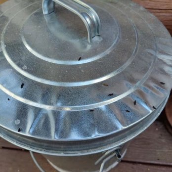 Vacasa - Big Bear Lake - Mice poops on the patio - Vacation Rentals Near Me - Big Bear Lake, California