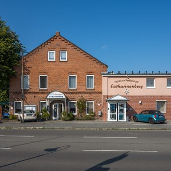 Catharinenberg Hotel Restaurant - Außenansicht - Hotels Near Me - Molfsee, SH Catharinenberg Hotel Restaurant - Außenansicht - Hotels Near Me - Molfsee, SH