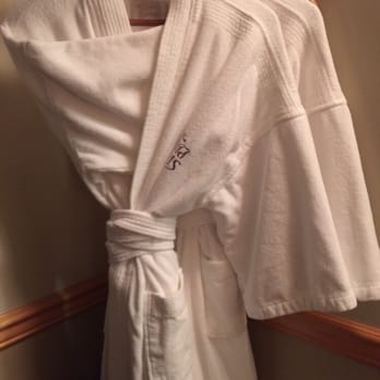 Wild Iris Inn - Nice plushy robes - Bed & Breakfast Near Me - LaConner, Washington Wild Iris Inn - Nice plushy robes - Bed & Breakfast Near Me - LaConner, Washington