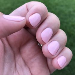 Lisa's Nails - Picture-perfect manicure