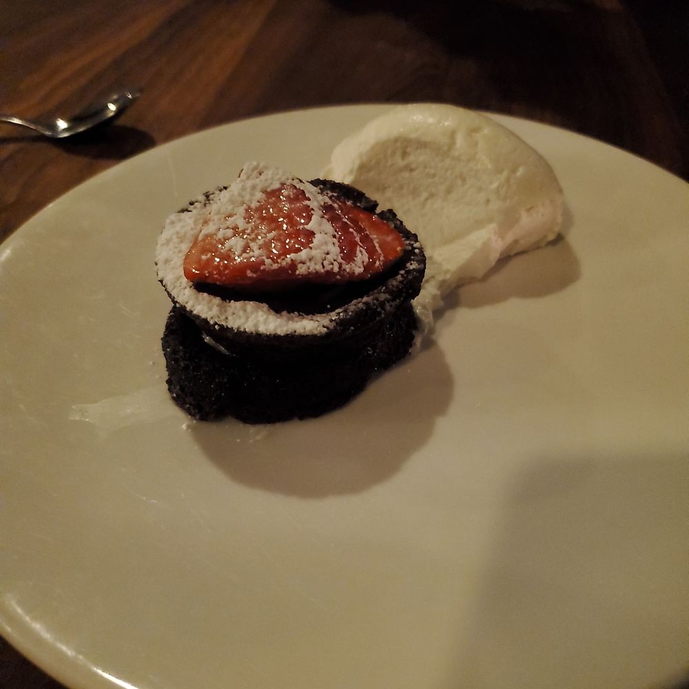 Brix 25 - Brownie for dessert! - New American Near Me - Gig Harbor, Washington