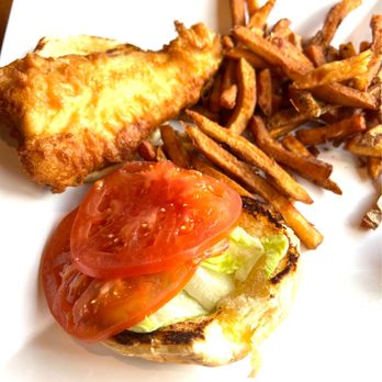 Knuckleheads Brewhouse - Fish sandwich - Sports Bars Near Me - Westmoreland, New York Knuckleheads Brewhouse - Fish sandwich - Sports Bars Near Me - Westmoreland, New York