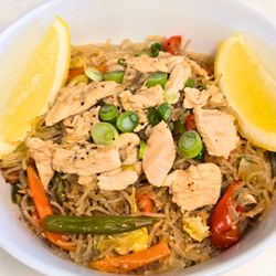 Lumpia Queen Of AZ - Pancit