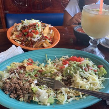 Casa Del Rio - Two chalupas and La Bamba Nachos with a Margarita Frozen drink - Mexican Near Me - Wadsworth, Ohio Casa Del Rio - Two chalupas and La Bamba Nachos with a Margarita Frozen drink - Mexican Near Me - Wadsworth, Ohio