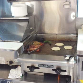 Hot Dogs King - Cooking my tacos - Food Trucks Near Me - Los Angeles, California Hot Dogs King - Cooking my tacos - Food Trucks Near Me - Los Angeles, California