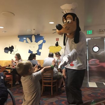 Chef Mickey's - American Near Me - Lake Buena Vista, Florida