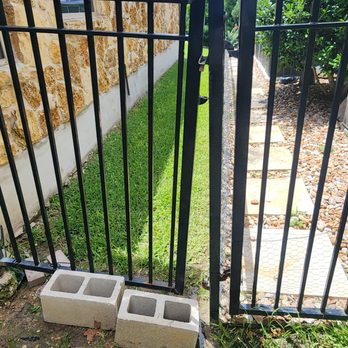 Forever Fence & Gate - Gate hanging on and not working. - Fences & Gates Near Me - Cedar Park, Texas Forever Fence & Gate - Gate hanging on and not working. - Fences & Gates Near Me - Cedar Park, Texas
