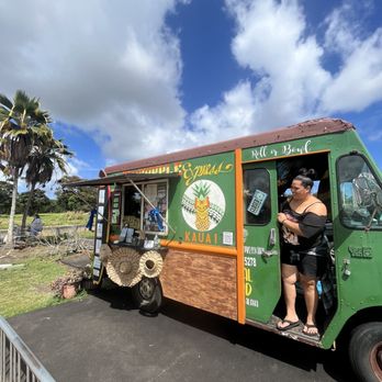 Pineapple Express Kauai - The whole truck! - Food Trucks Near Me - Kapaa, Hawaii