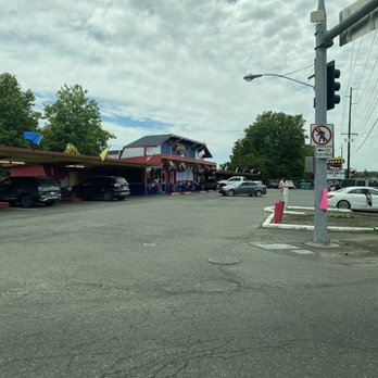 WALLY’S DRIVE-IN - Updated December 2025 - 138 Photos & 294 Reviews ...