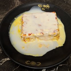 Hafiz Mustafa 1864 - Saffron Tres Leches - 5/5
