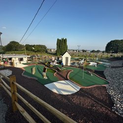 Hillside Mini Golf & Ice Cream