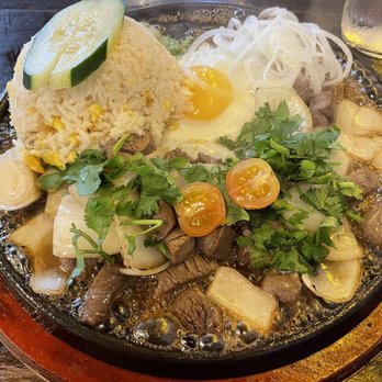 Pho Barr - Bo Luc Lac Stone Plate - Vietnamese Near Me - Webster, Texas Pho Barr - Bo Luc Lac Stone Plate - Vietnamese Near Me - Webster, Texas