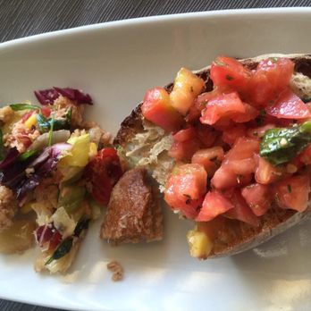 Il Ritrovo - Complimentary hors d'ouvres- simple and delicious food - Seafood Near Me - Salerno, SA
