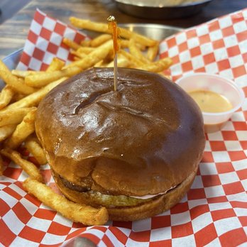 Bros Burger - Hamburger Meal - Burgers Near Me - Puyallup, Washington