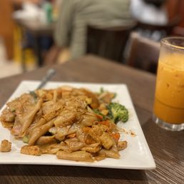 Pad Kee Mao