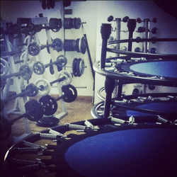 Fitway Academia - sala das aulas de jump - body pump - localizada