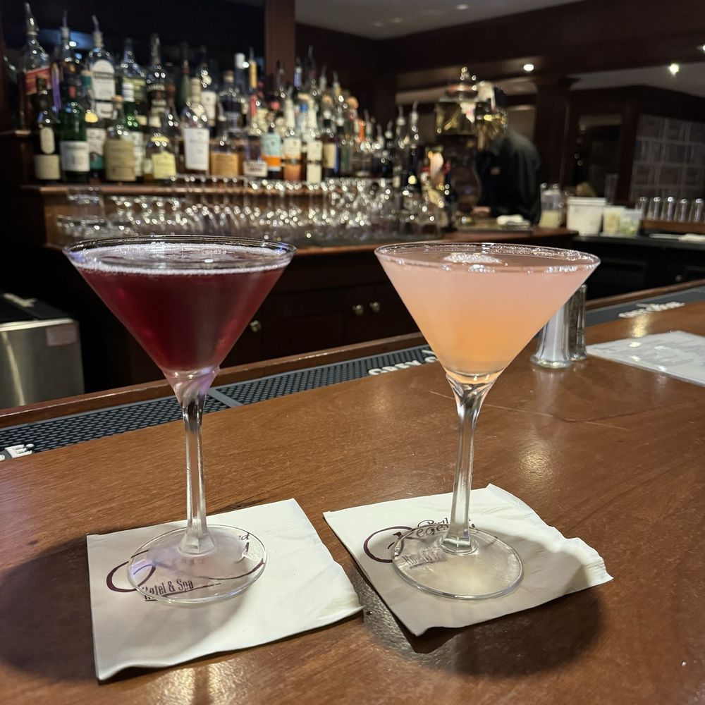 Lounge Singer and Grey Goose Cosmo Lounge Singer and Grey Goose Cosmo