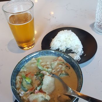 Eastern Peak - Beer and Green Curry. I'm ready to eat. - Asian Fusion Near Me - Nashville, Tennessee
