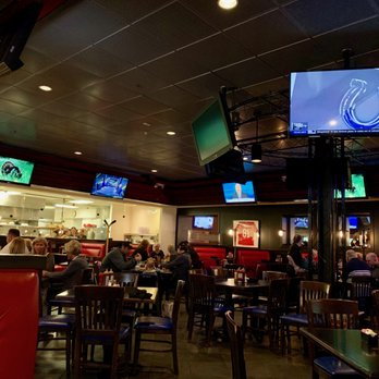 Lester's - Interior - Burgers Near Me - St. Louis, Missouri