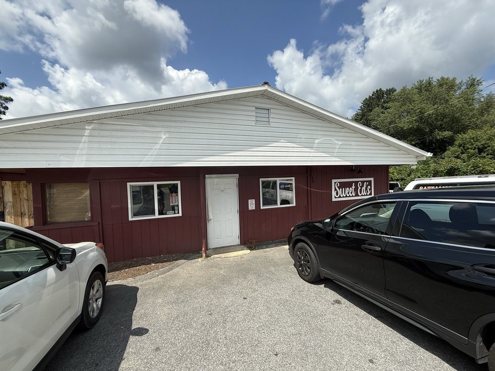 Food from Sweet Ed's Diner