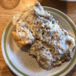 Momma T’s - Biscuits and gravy
