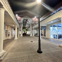 Prime Outlet Orlando - Mall is still open