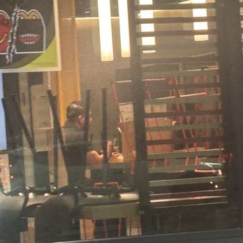 McDonald's - Workers ignoring costumers - Fast Food Near Me - Winchester, California