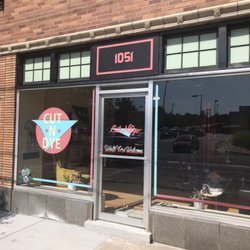 Mak's Salon - Just moved here.