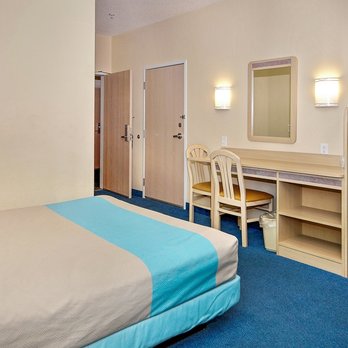 Motel 6 - single - Hotels Near Me - Peterborough, Ontario