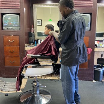 Sullys Barber Shop - Kids Haircut - Barbers Near Me - Mesa, Arizona Sullys Barber Shop - Kids Haircut - Barbers Near Me - Mesa, Arizona