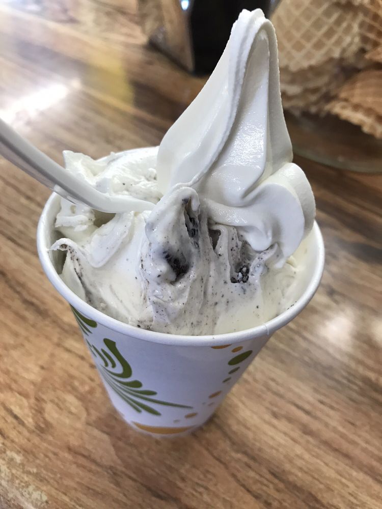 JIM’S DARI KREME Updated August 2024 13 Reviews 1201 Washington Ave, Escanaba, Michigan