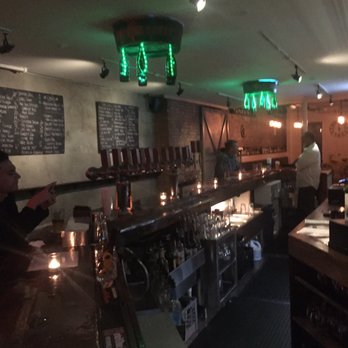 The Hop Shop - Simple and chill spot - Cocktail Bars Near Me - Brooklyn, New York