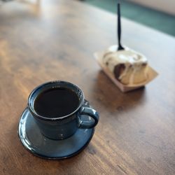Cinnamon Roll Bakery and Cafe - Coffee & Cinnamon Roll