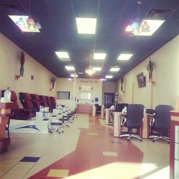 Marshall Nails & Spa - Inside Marshall Nails & Spa - Nail Salons Near Me - Marshall, Missouri