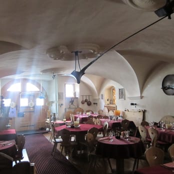 Hotel-Restaurant Central - Restaurants Near Me - Samedan, GR Hotel-Restaurant Central - Restaurants Near Me - Samedan, GR