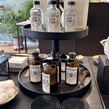 Witch Hazel - Cosmetics & Beauty Supply Near Me - Beacon, New York Witch Hazel - Cosmetics & Beauty Supply Near Me - Beacon, New York