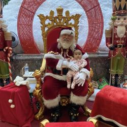 Berkeley Mall - Atleast they have santa